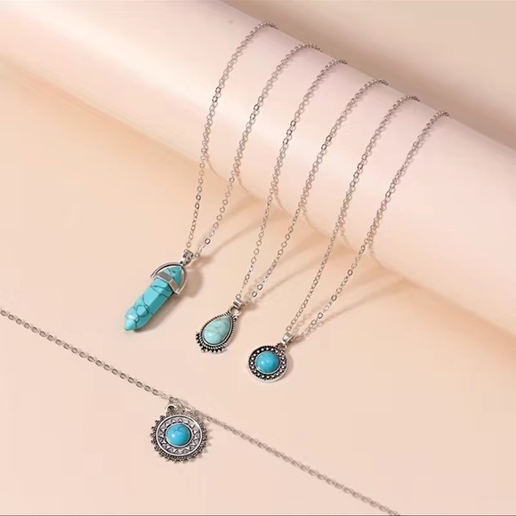 Cute 4 pc Women's Necklace - Picture 9 of 10